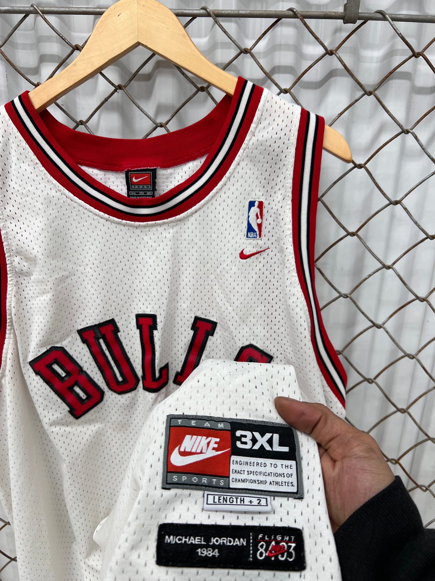 Vintage 90s Nike Chicago Bulls Michael Jordan Rookie Jersey