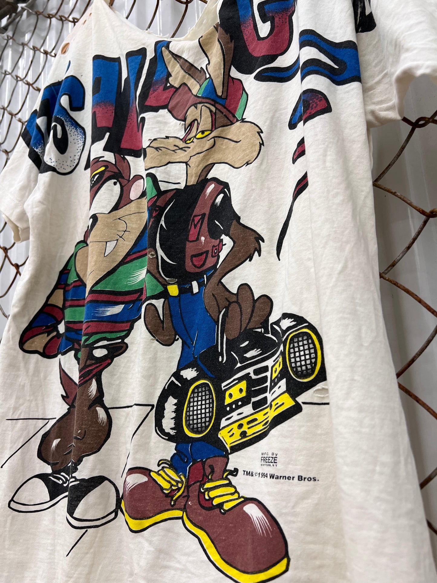 Vintage 1994 Distressed Looney Tunes Shirt