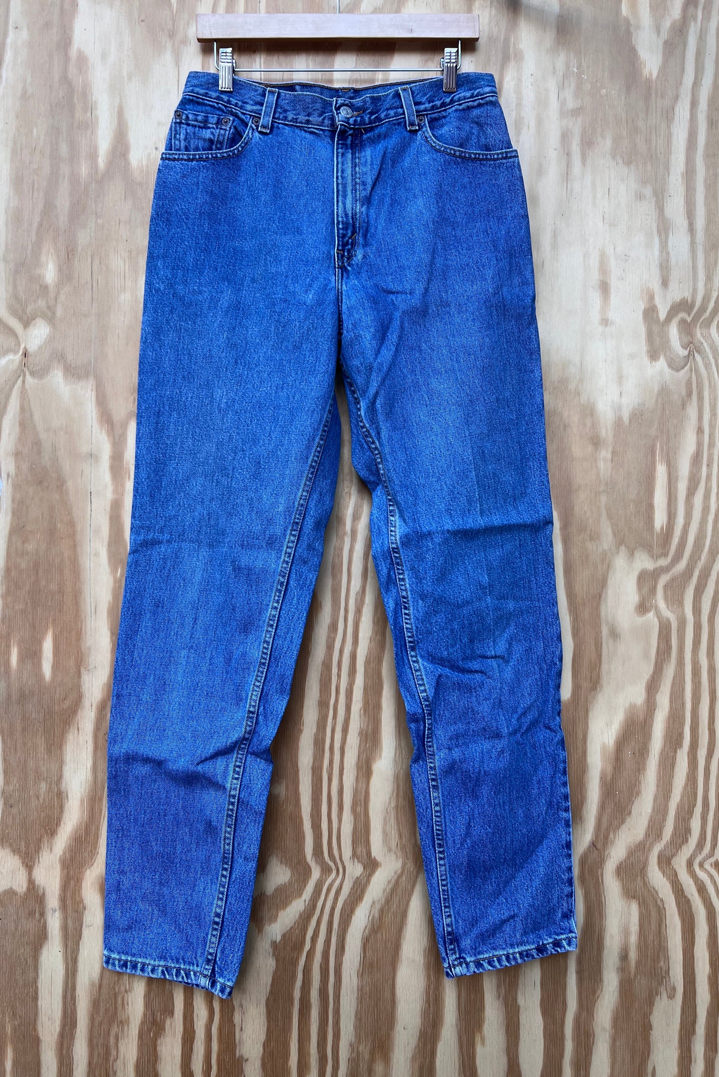 Women’s Vintage 90s Levi’s 550 relaxed tapered fit Size 12 30x32.5