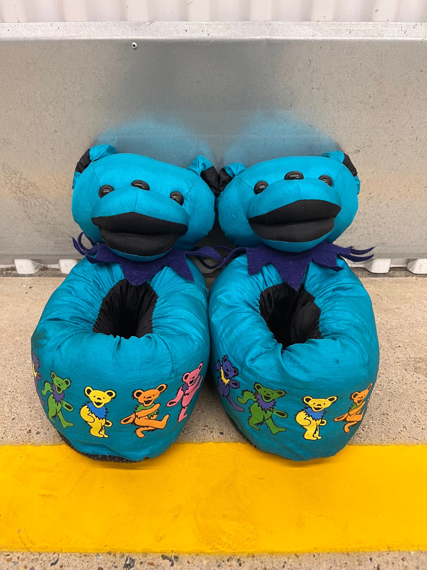 Vintage 1995 Grateful Dead Slippers