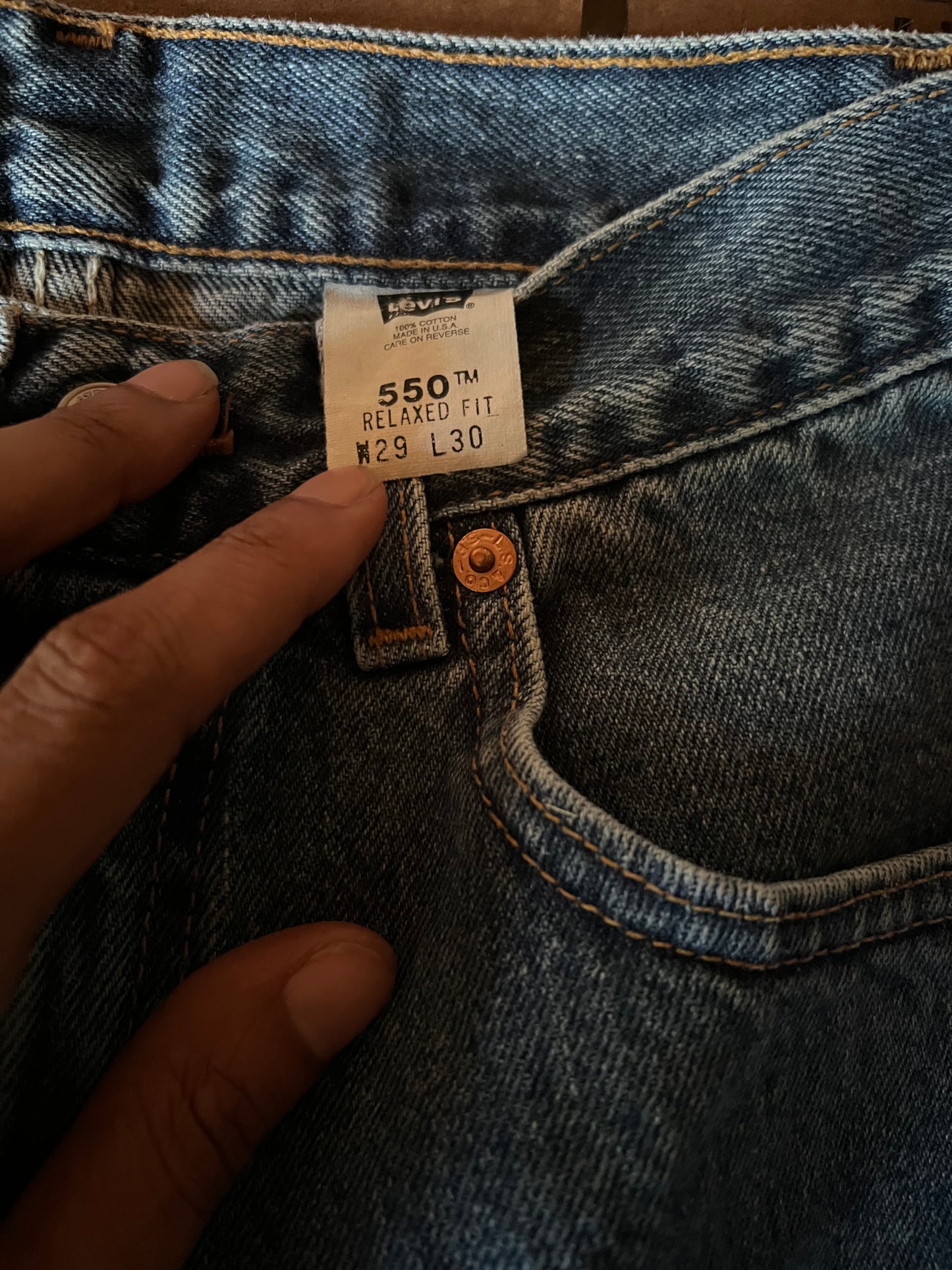 Vintage 90s 550 relaxed fit Levi’s Size 28-29x32