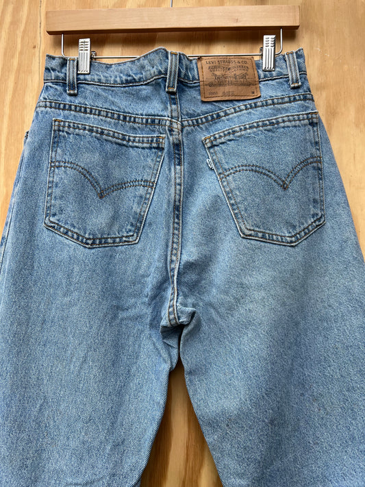 Women’s Vintage 90s 10950 Levi’s white tab relaxed taper fit size 13 31x31