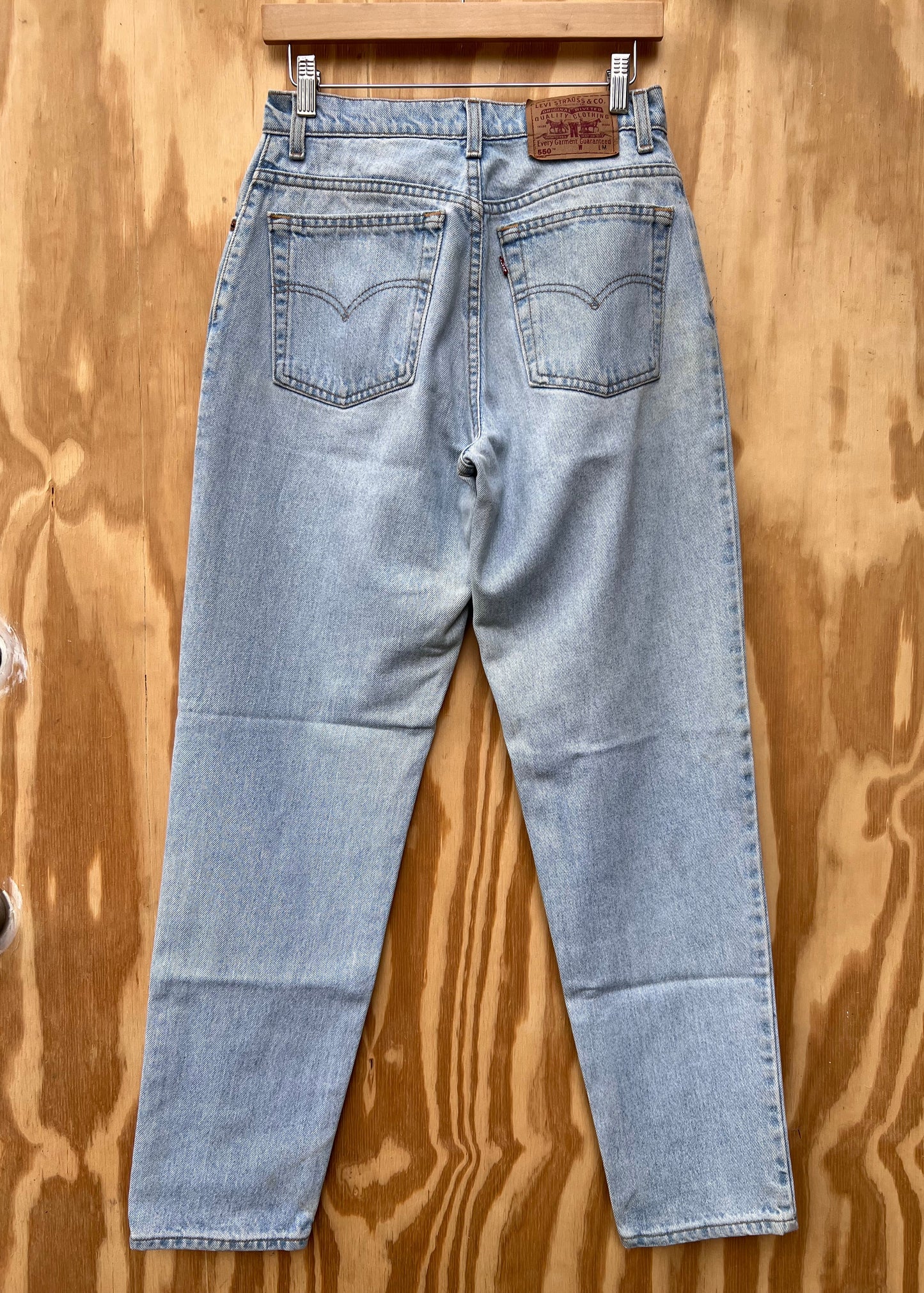 Women’s Vintage 90s 550 relaxed tapered fit Levi’s Size 8 29x32