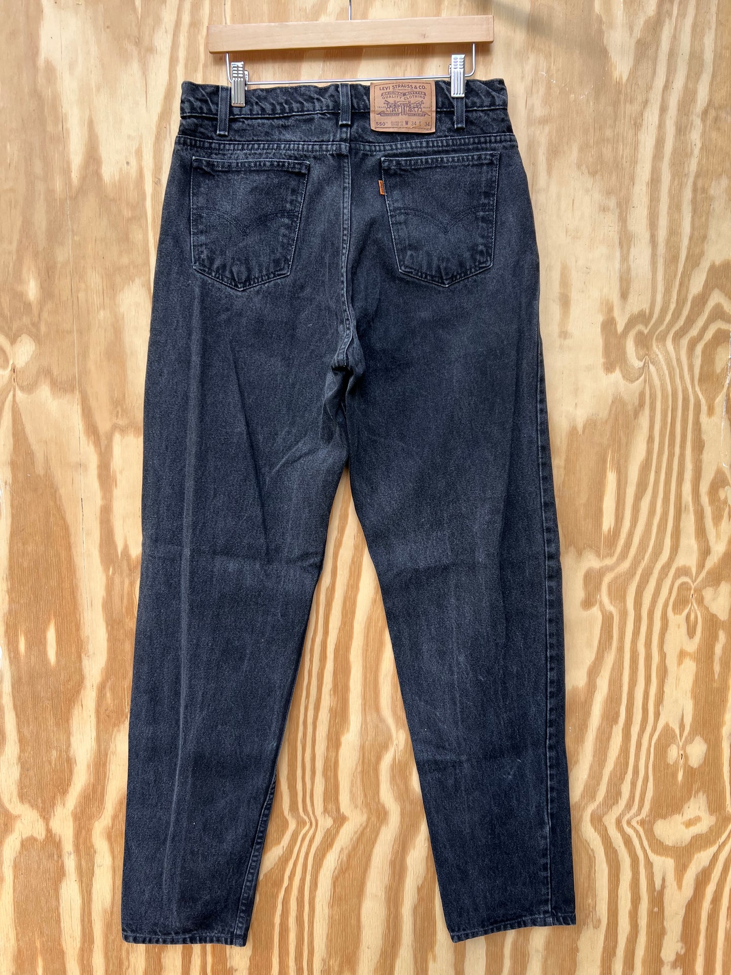 Vintage 90s black Levi’s 550 relaxed fit size 34x30 33x30