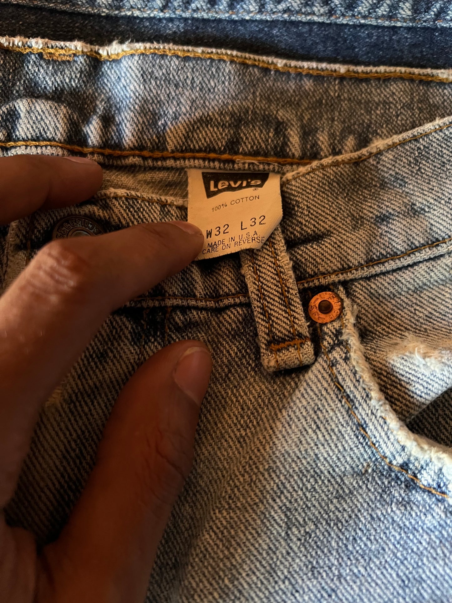 Vintage 90s 550 Levi’s size 32x32