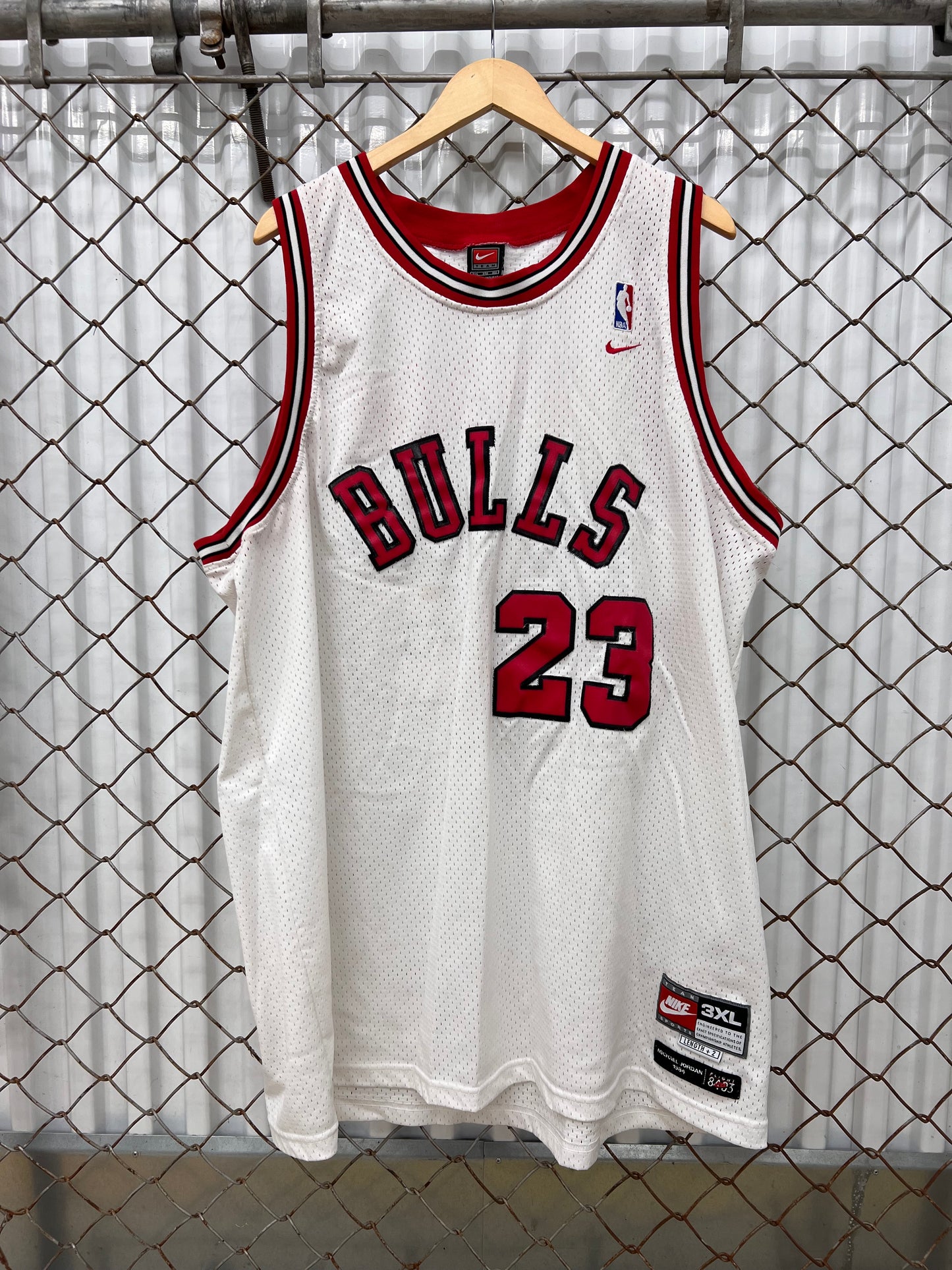 Vintage 90s Nike Chicago Bulls Michael Jordan Rookie Jersey