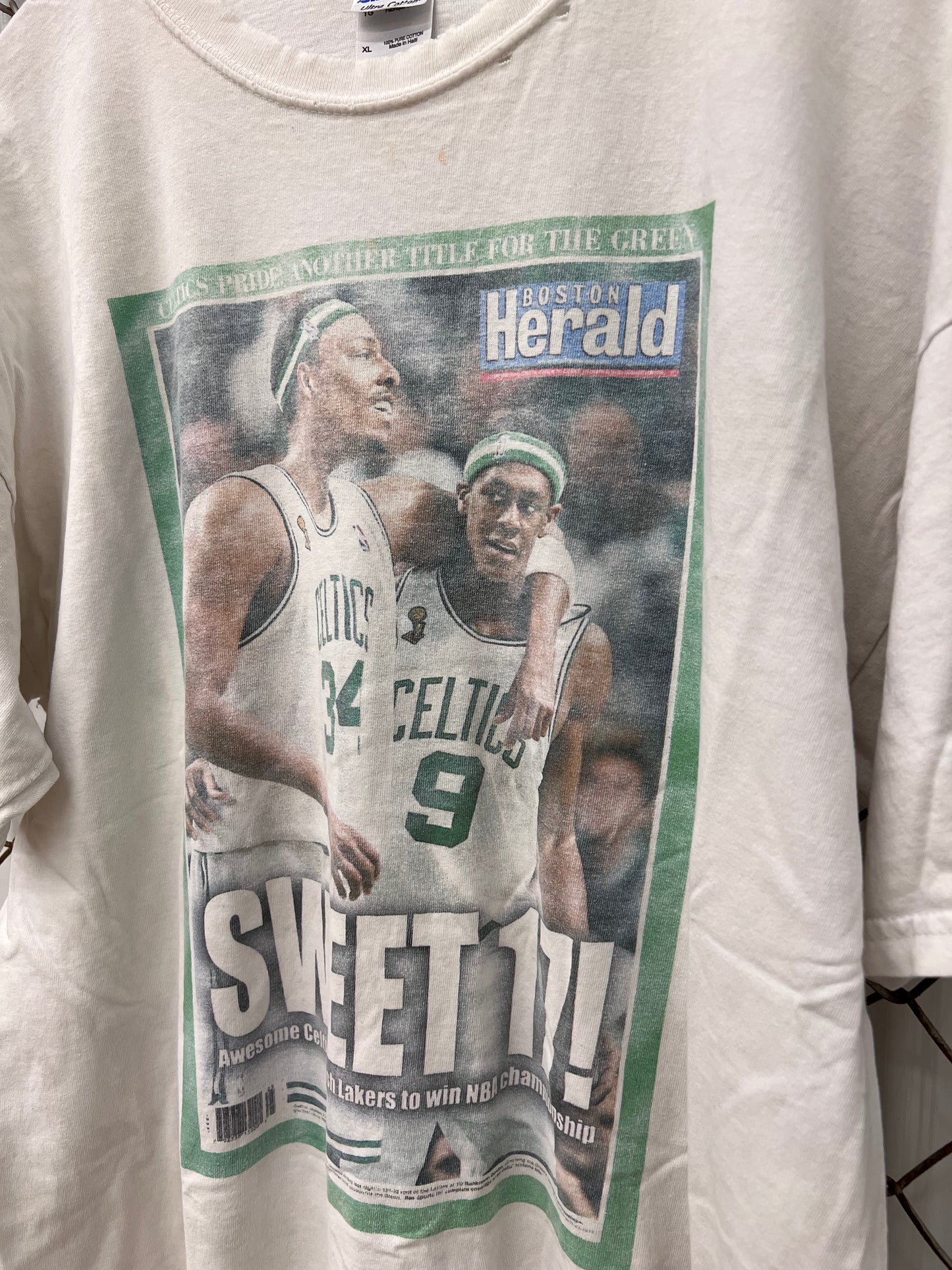 Vintage 2008 Boston Celtics NBA Finals Tribune Newspaper Shirt