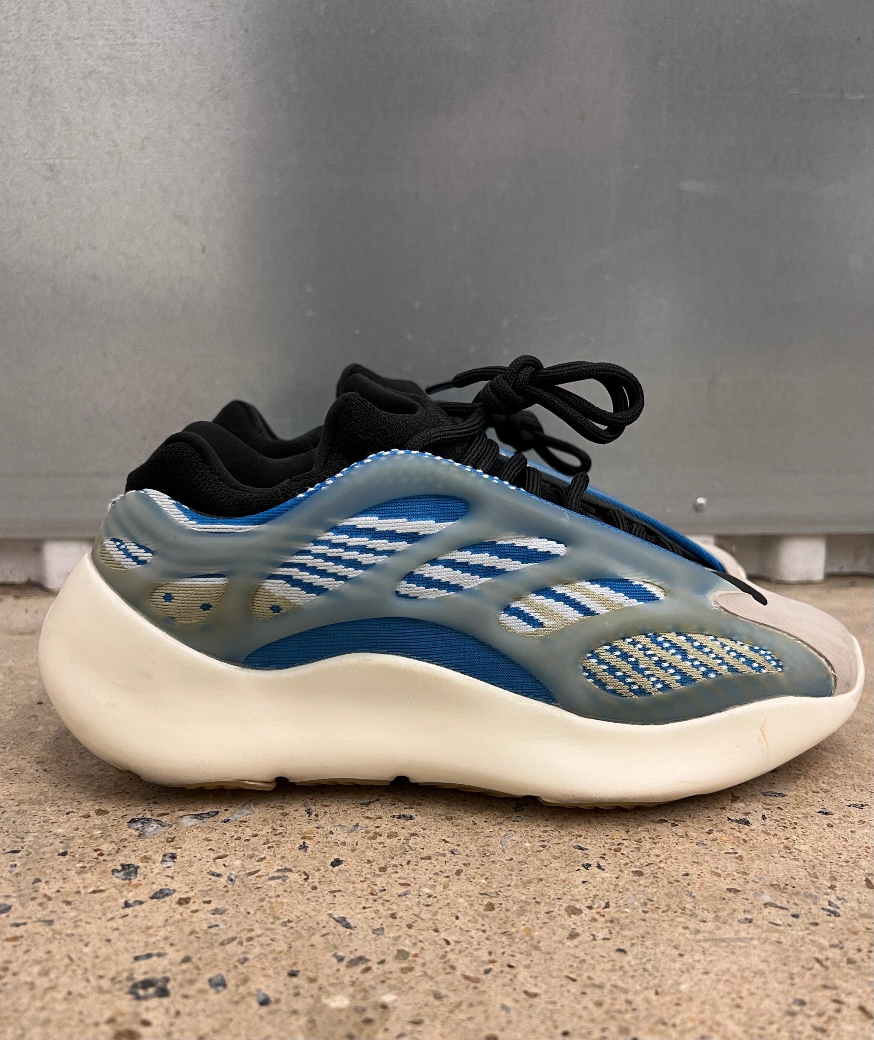 yeezy azareth on feet