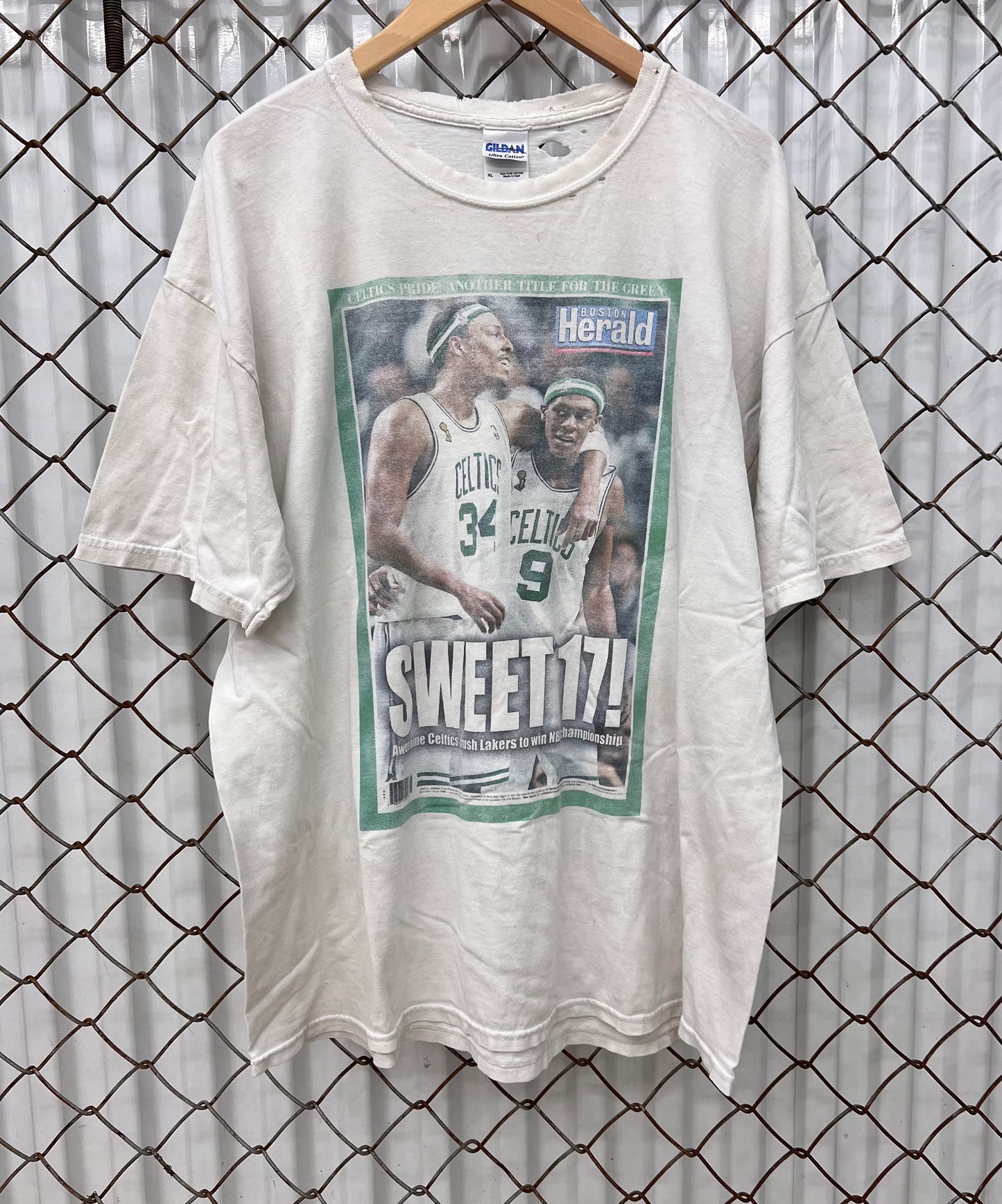 Vintage 2008 Boston Celtics NBA Finals Tribune Newspaper Shirt