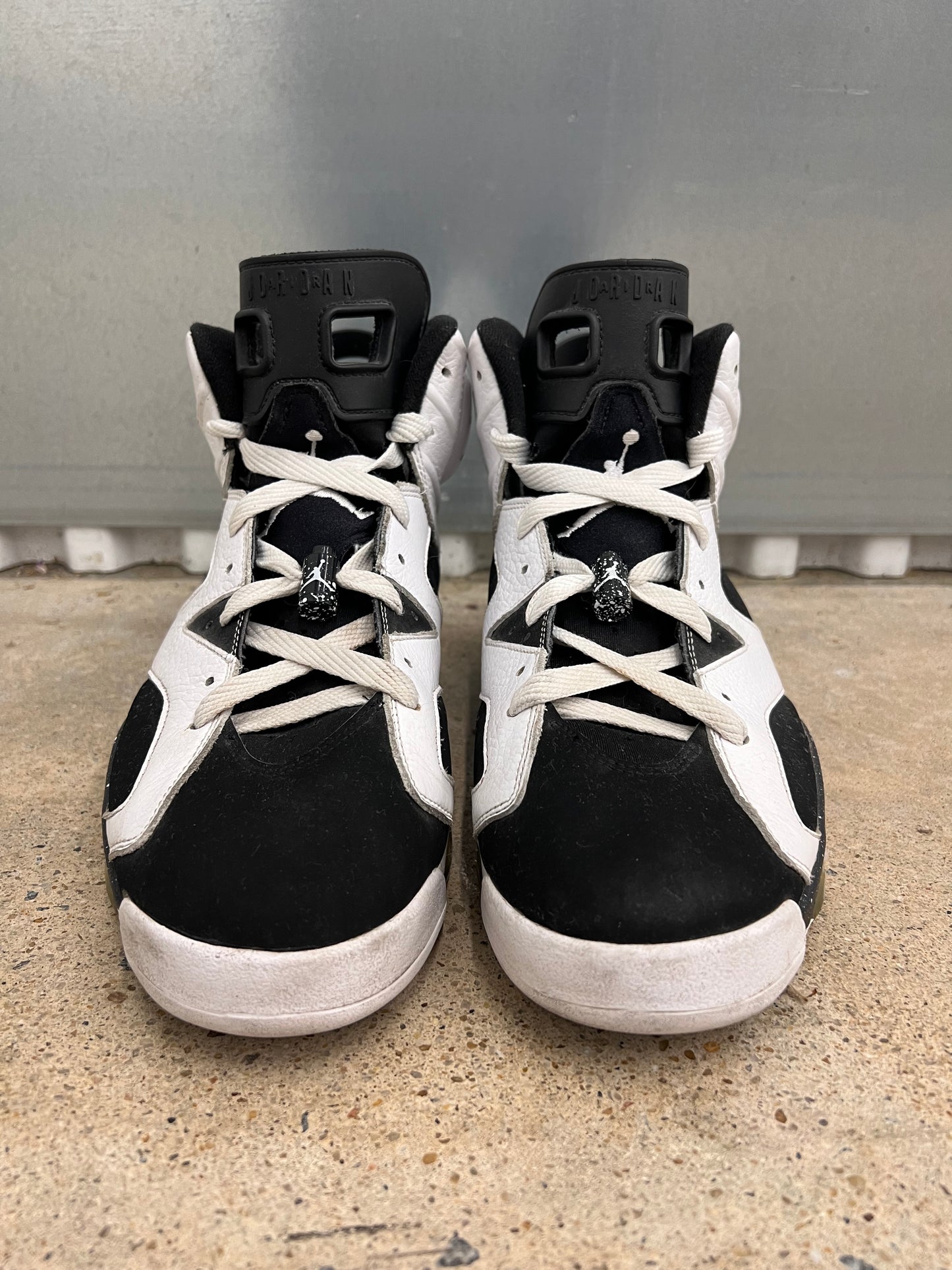 2010 Air Jordan Retro 6 Oreo - Size 11