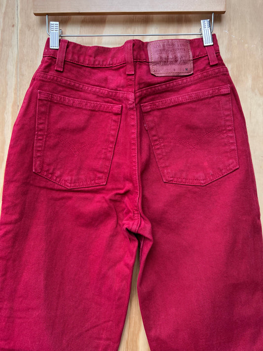 Women’s Vintage Red 90s Levi’s 512 slim tapered fit Size 9 26x31