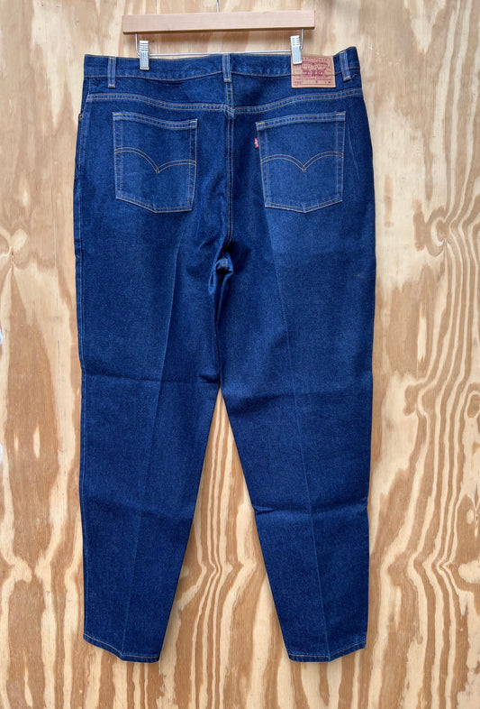 Women’s Vintage 90s 550 Levi’s Size 22 40x32