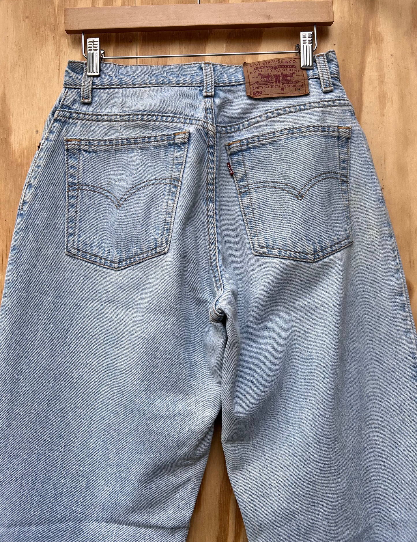Women’s Vintage 90s 550 relaxed tapered fit Levi’s Size 8 29x32