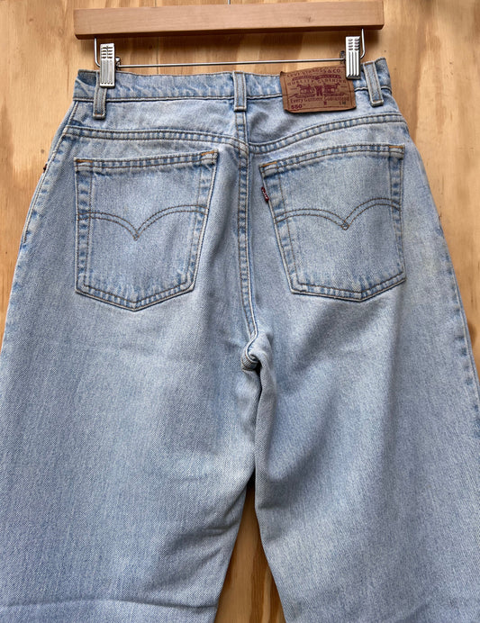 Women’s Vintage 90s 550 relaxed tapered fit Levi’s Size 8 29x32