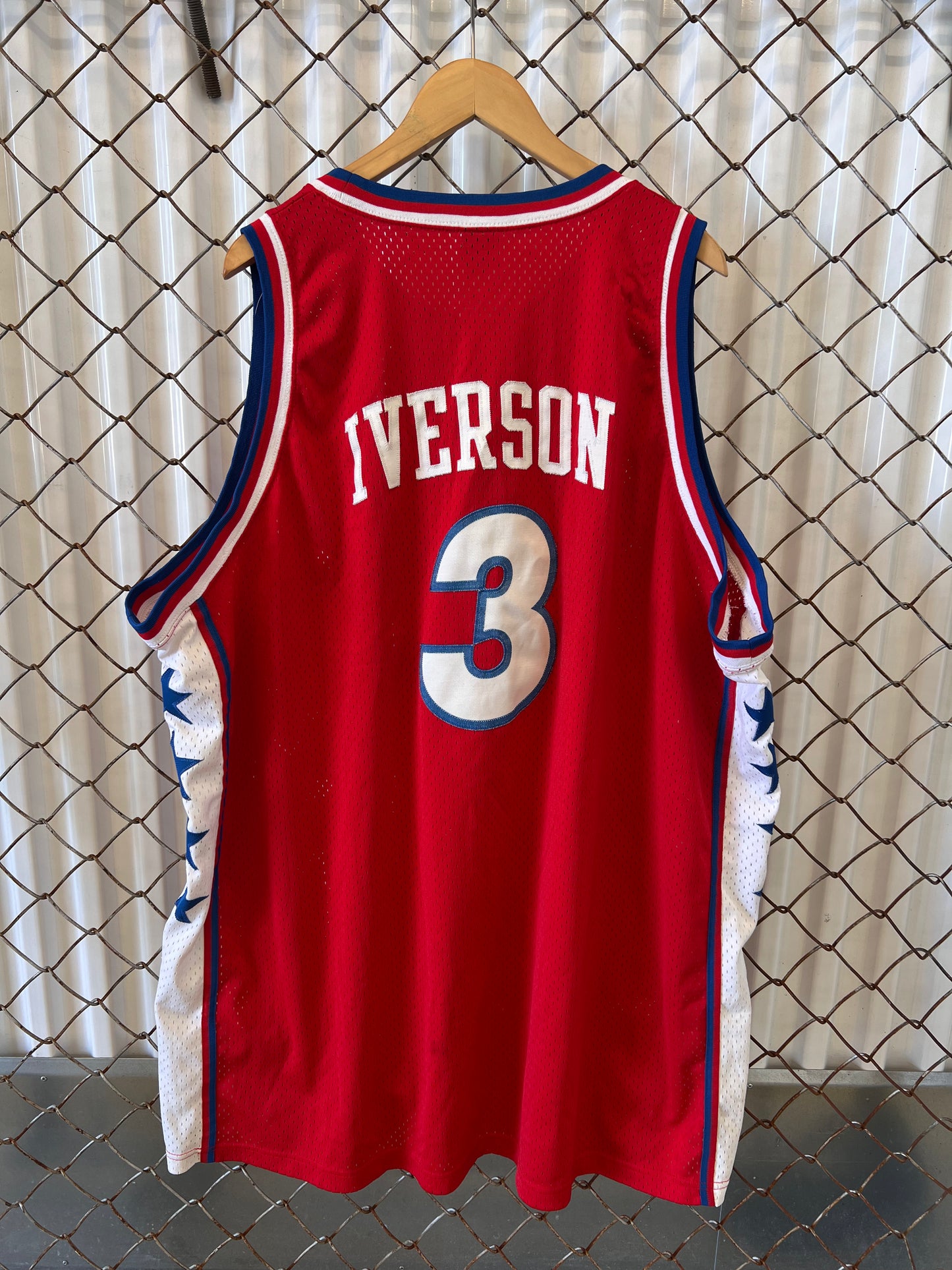 Vintage 2000's Nike 76ers Allen Iverson Jersey
