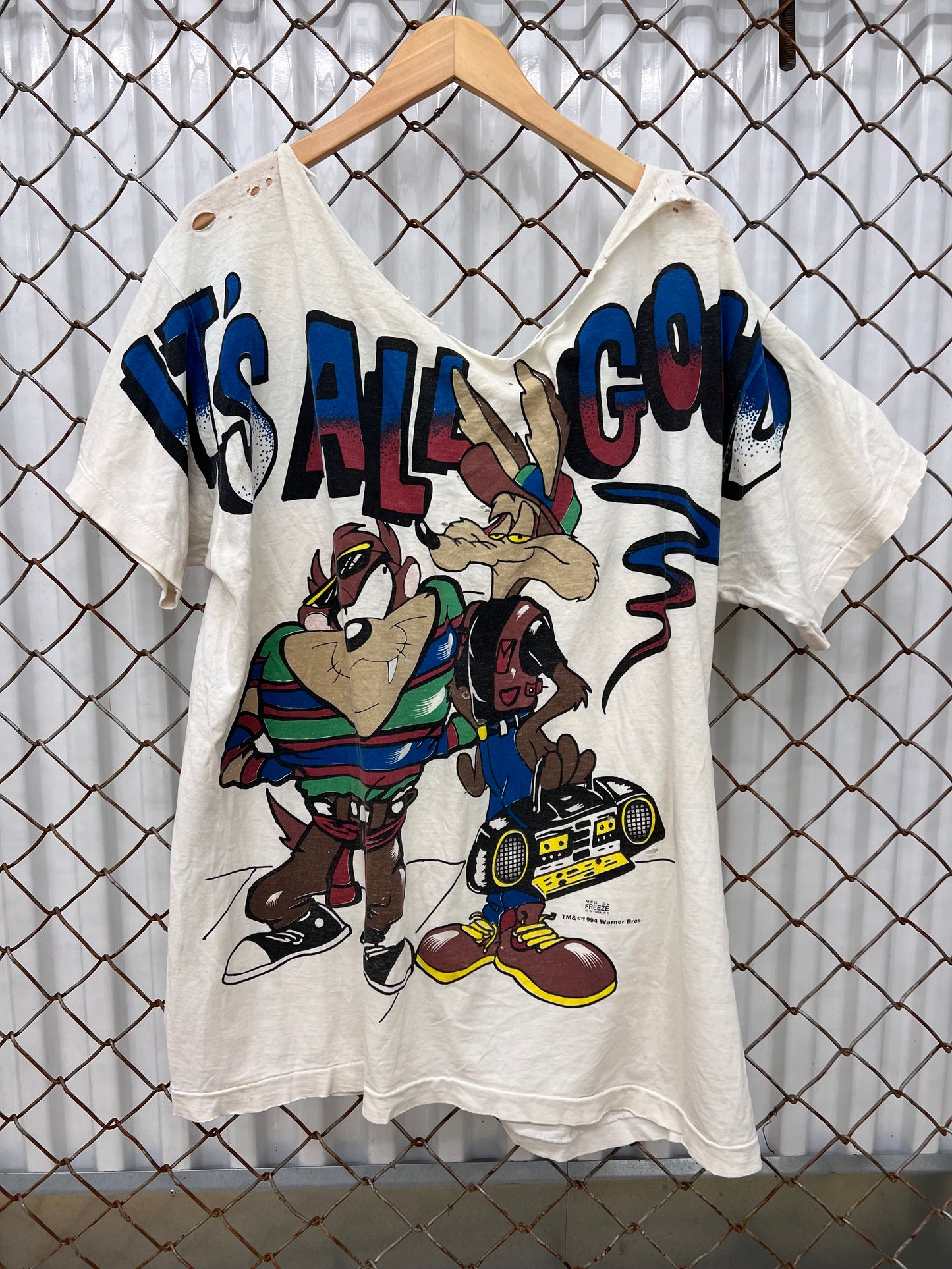 Vintage 1994 Distressed Looney Tunes Shirt